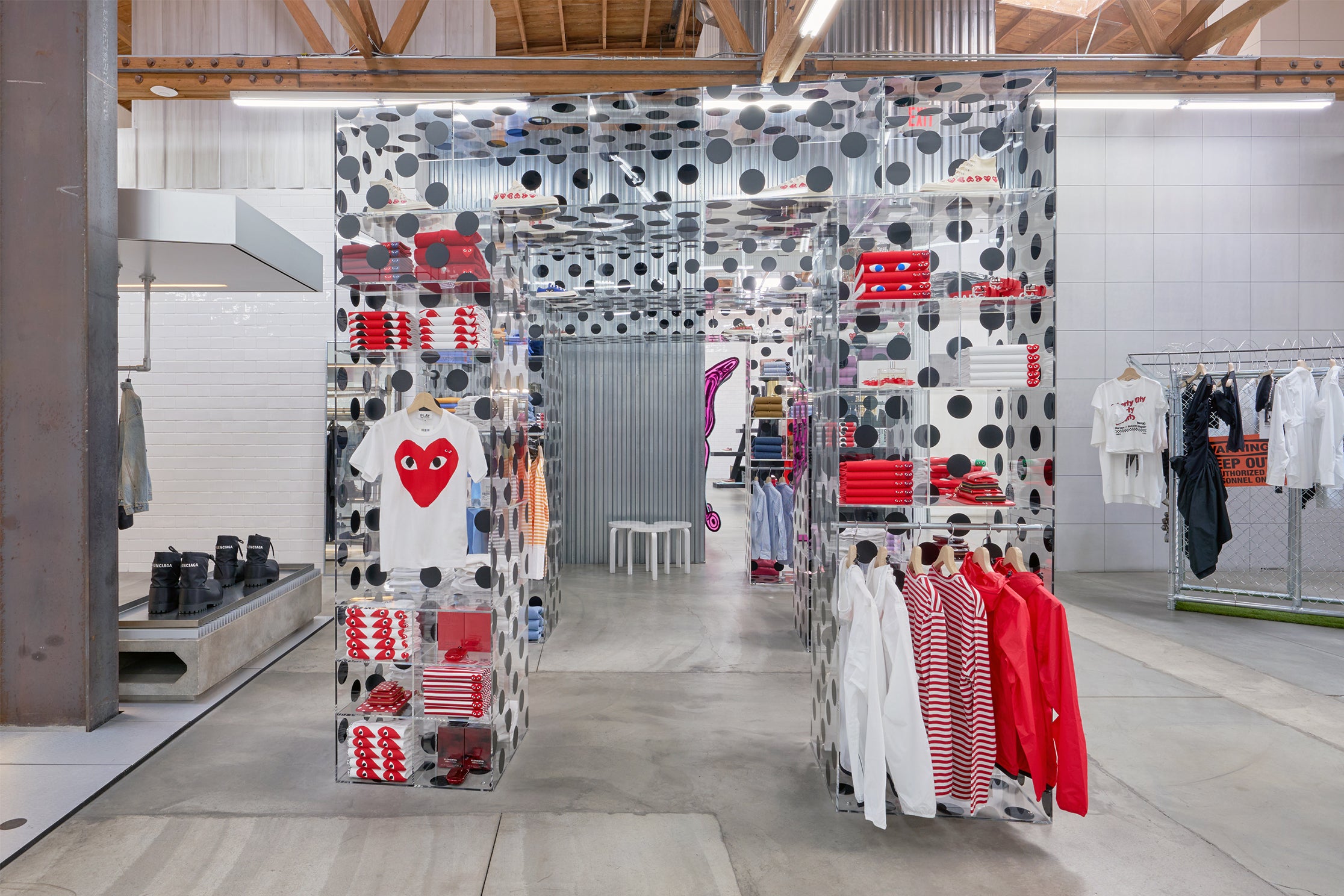 Dover street market store comme des garcons